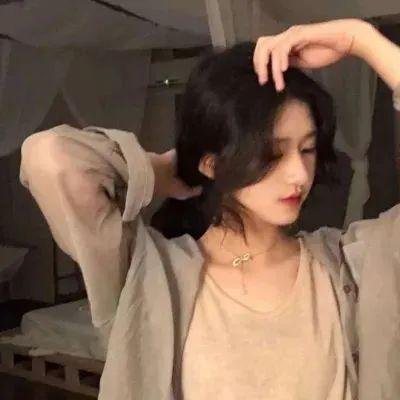 野犬撕碎了那女孩的白婚纱